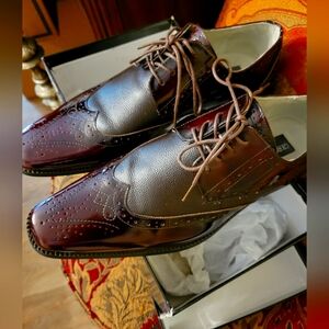 Men Dress Shoes size 10.5 Burgundy
